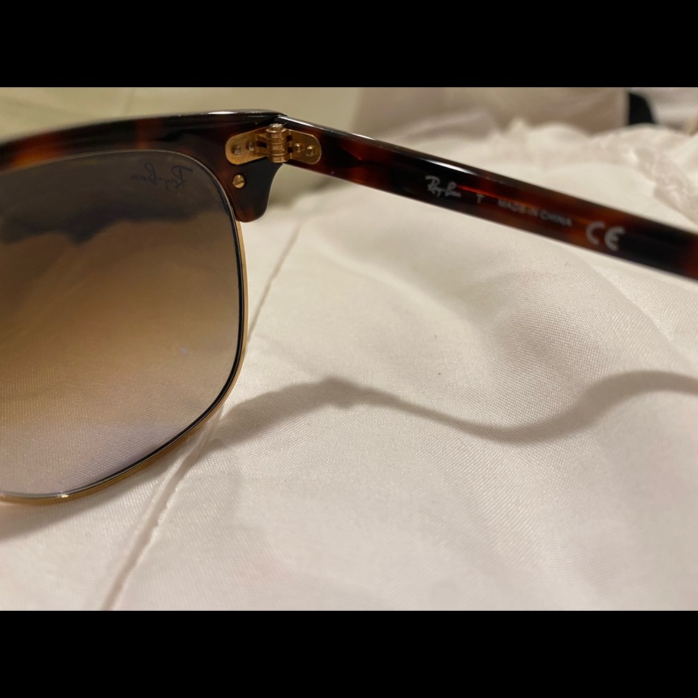 Ray-Bans Clubmaster - Picture 3 of 6